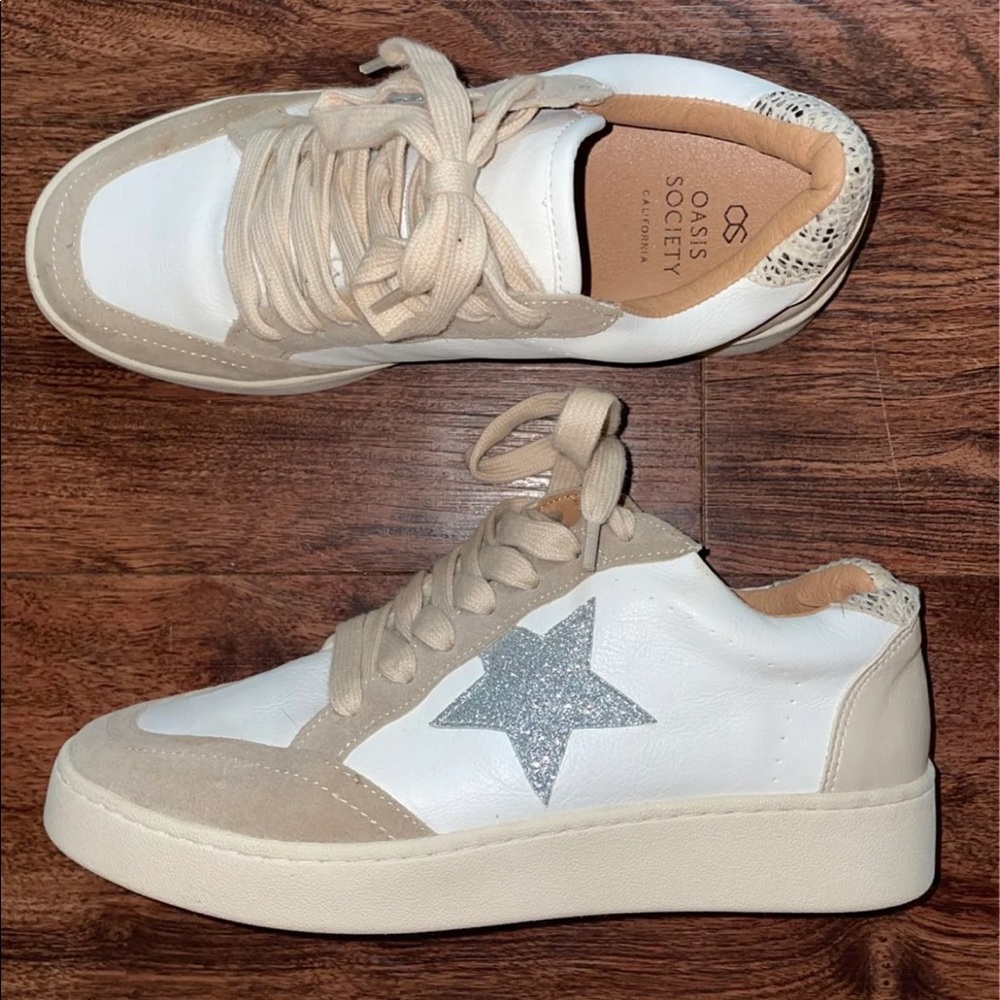 Boutique Snake skin/ print and star sneakers